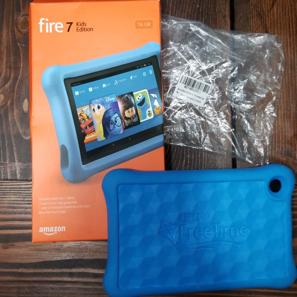 SOLD Amazon Kids 7 Fire Tablet Case (Blue)